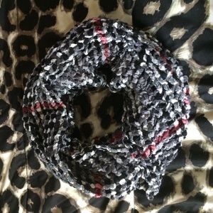 Infinity scarf