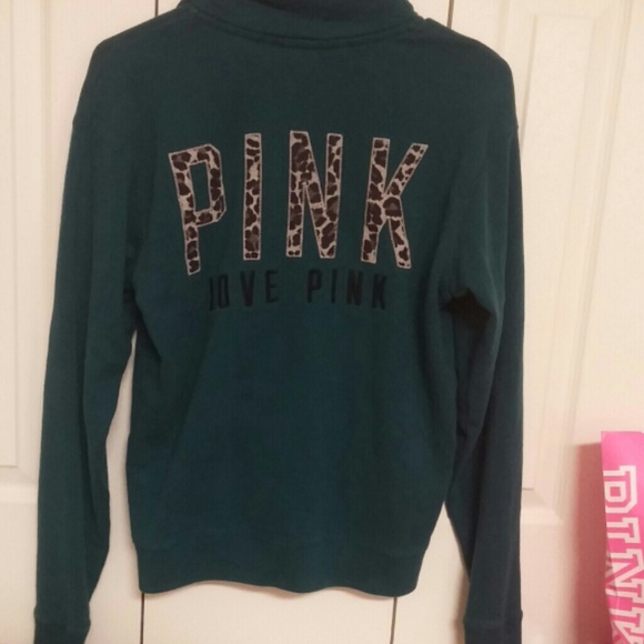 vs pink half zip up DO NOT BUY!!!!!