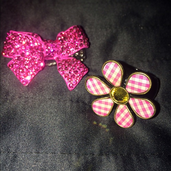 💥REDUCED💥 THREE RINGS- Betsey Johnson flower +2
