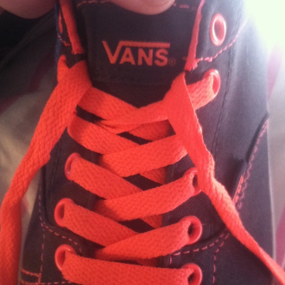 Vans - Picture 3 of 4