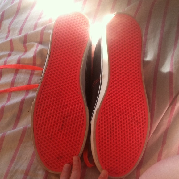 Vans - Picture 4 of 4