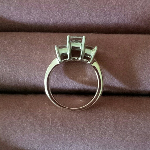 SOLD- 3 Stone Princess Cut Diamond Engagement Ring - Picture 4 of 4
