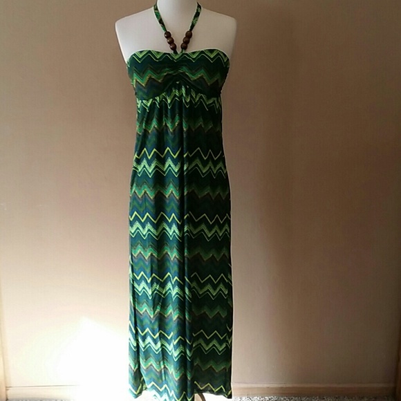 Dresses & Skirts - Beautiful Chevron Print Maxi Dress