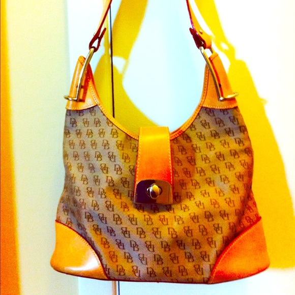 Dooney & Bourke Purse