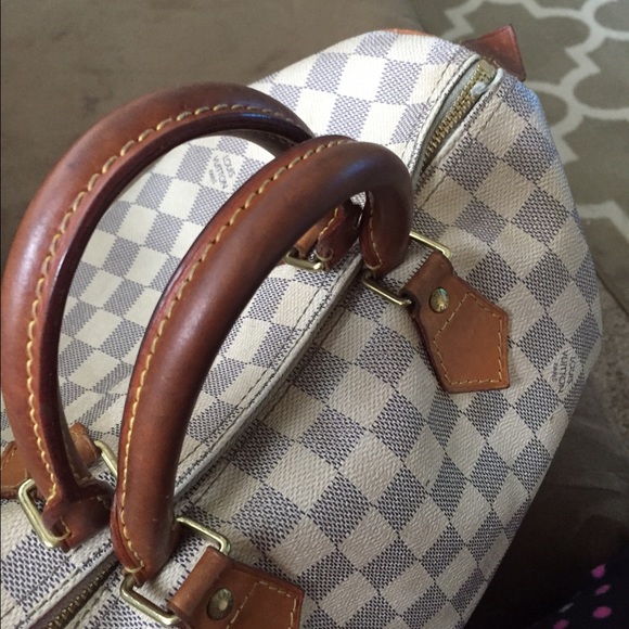 Louis Vuitton handbag authentic