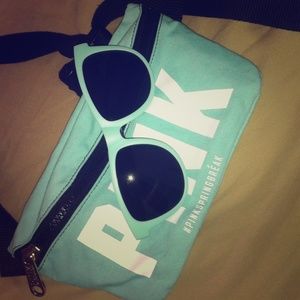 Selling a VS fanny pack