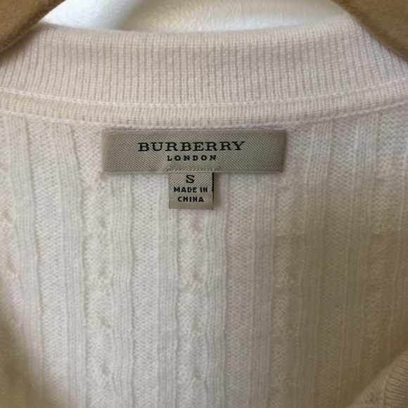 Burberry sweater! 100% cashmere Size S - Picture 2 of 4