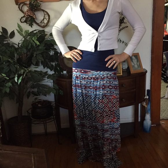 Beautiful maxi skirt outfit