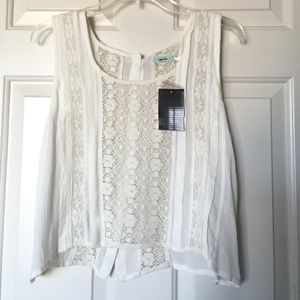 ▫️Urban Outfitters White Lace Crop Top!