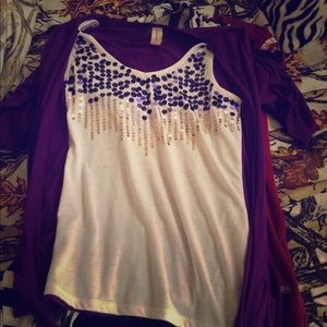 Purple/white shirt with 3/4 sleeve
