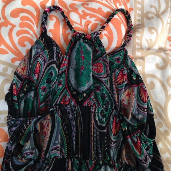 Fun dress - Picture 3 of 3