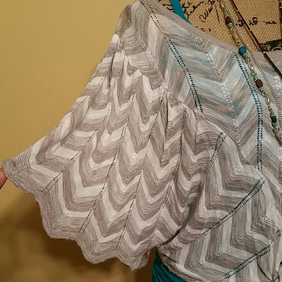 "Daytrip" top! - Picture 3 of 3