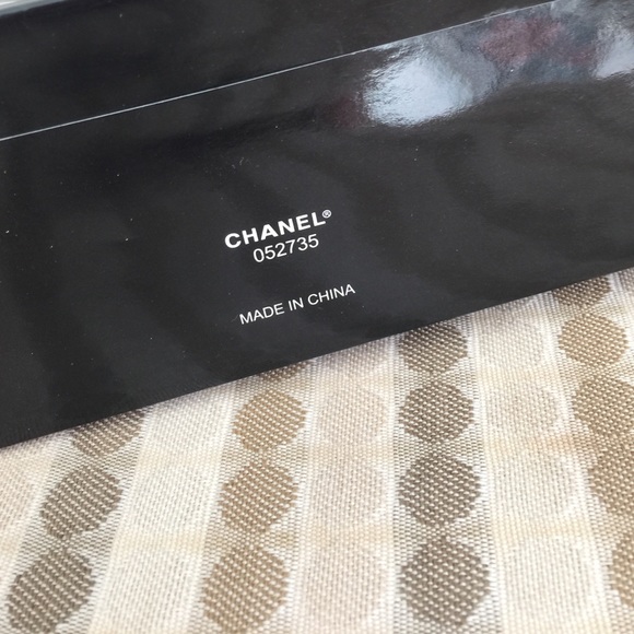 Authentic Chanel bag - Picture 2 of 4