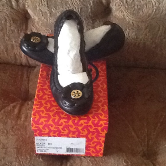 Tory burch shelby flats
