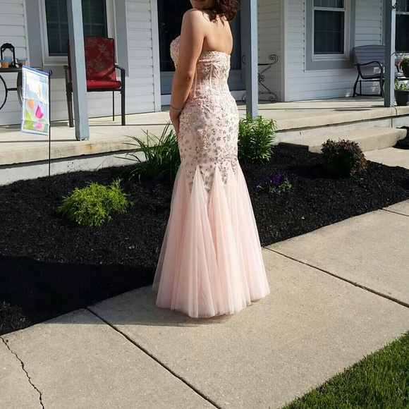 Prom gown