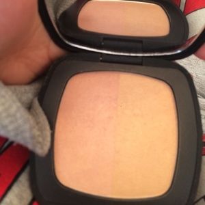Bare minerals louminizer