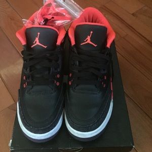 Jordan retro "Crimson" 3s worn 4x!