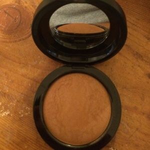 Mac mineralize skin finish ! Dark deepest