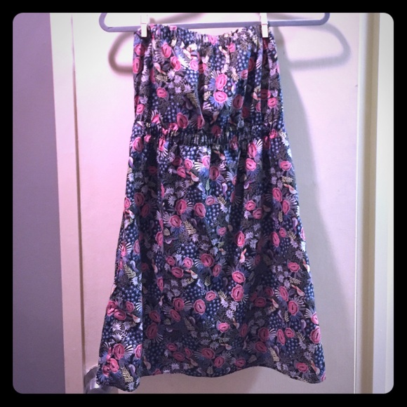 Dresses & Skirts - Dress