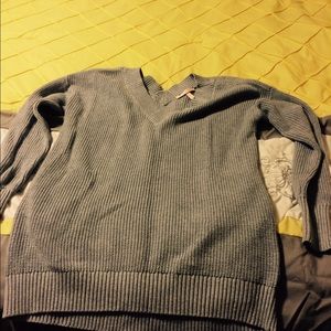 Grey long sleeve sweater