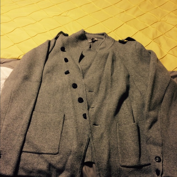 Long sleeve grey sweater