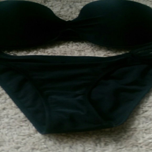 Black bikini set