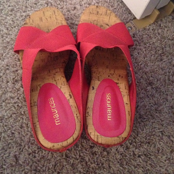 Sandal-like wedge heels