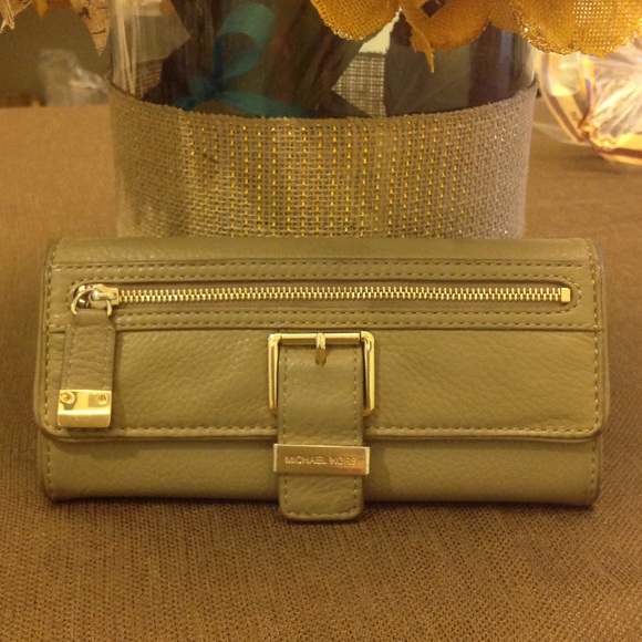 Michael kors leather wallet