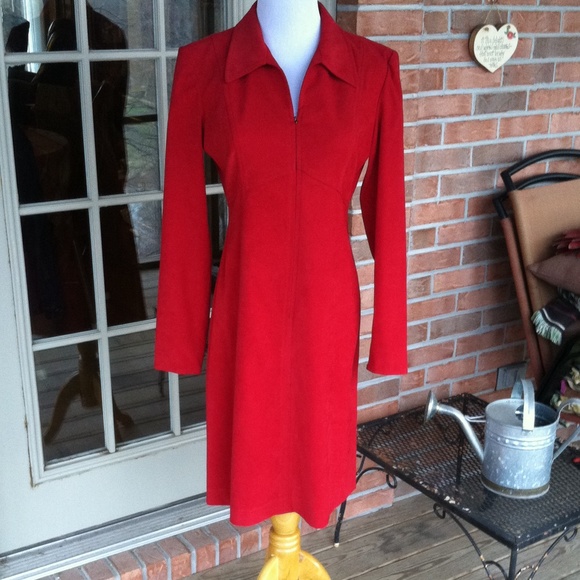 Stunning Liz Claiborne dress in red ❤️ size 6