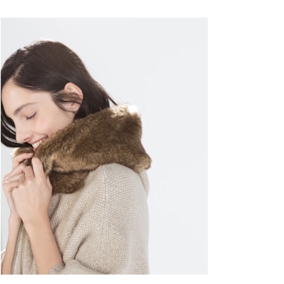 👸 fur hood poncho 👸 - Picture 3 of 4