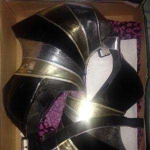 Black and Gold Wedges