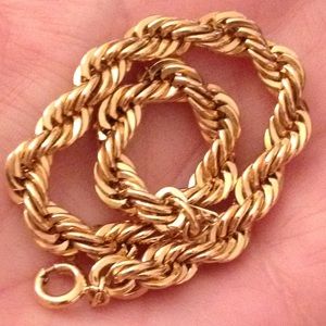 Pretty Gold Bracelet