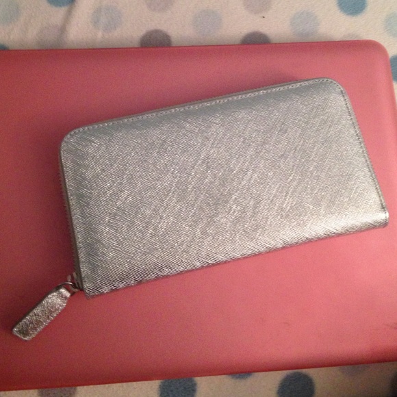 silver wallet clutch