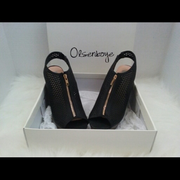 Olsenboye Wedges - Picture 3 of 3