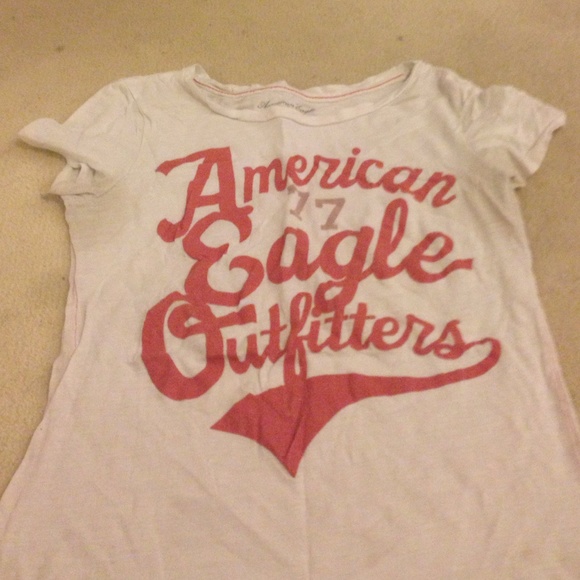 short sleeve American Eagle shirt