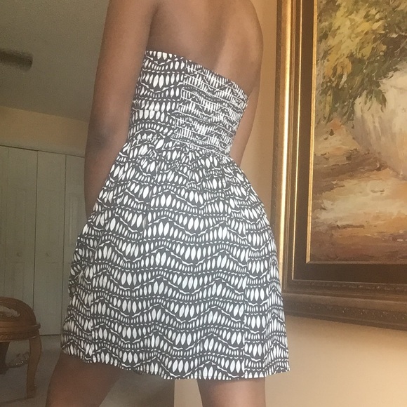 Halter dress - Picture 2 of 3