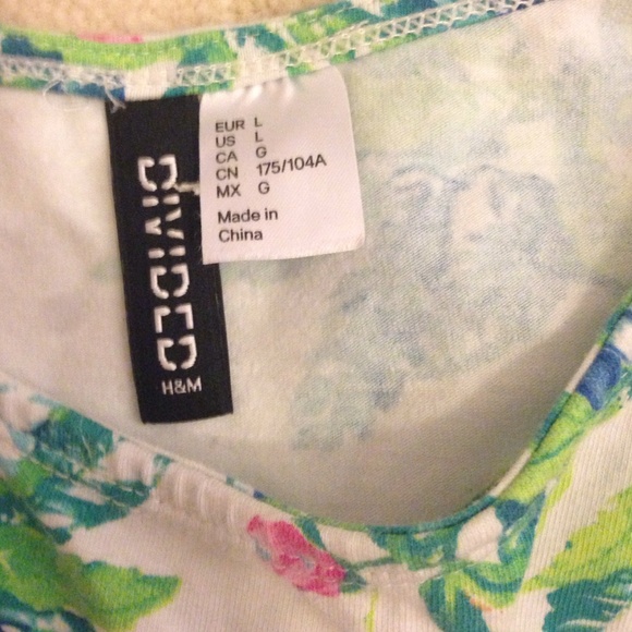 Tropical Crop Top - Picture 2 of 2