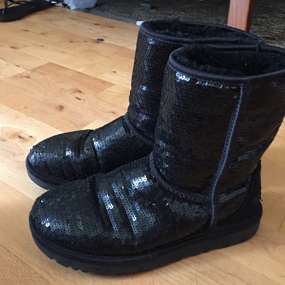 Size 6 black sparkly UGG boots