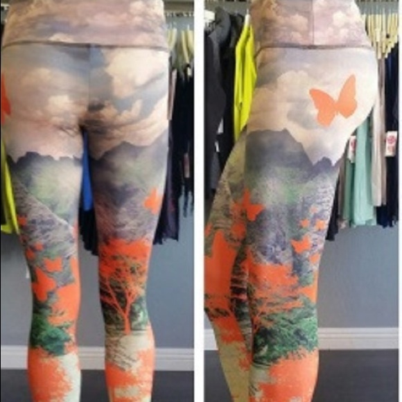 Onzie size small tights 🌟