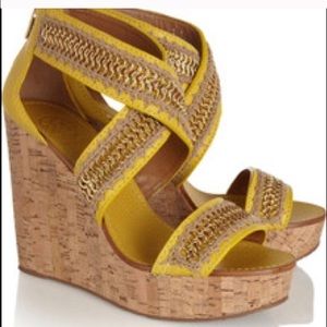 24 HOUR SALE Tory Burch Lucian crocheted wedge 😍