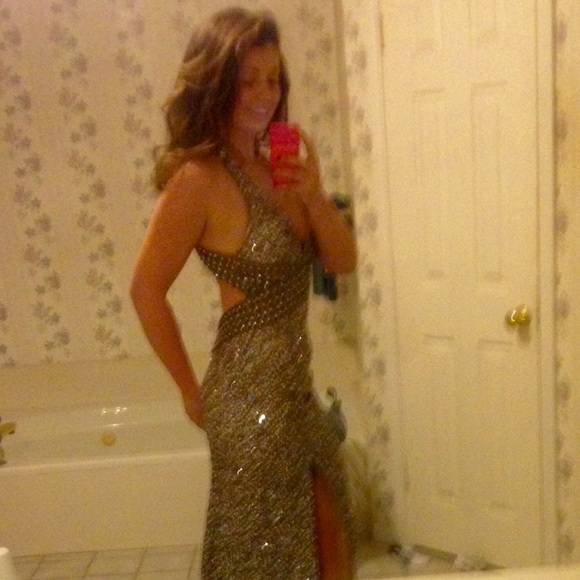 Prom dress - Picture 3 of 3