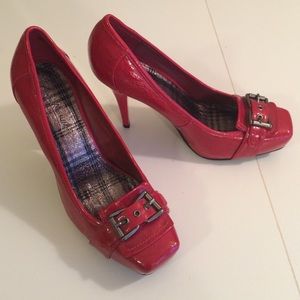 Super sexy red heels size 38/8.