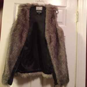 Kensie Faux Fur vest