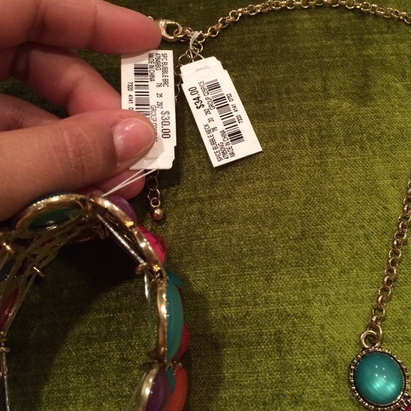 Style&Co STATEMENT NECKLACE & bracelet bundle - Picture 3 of 3