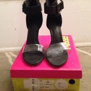 Peep toe clear heel pumps