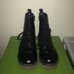 black doc martens lookalikes