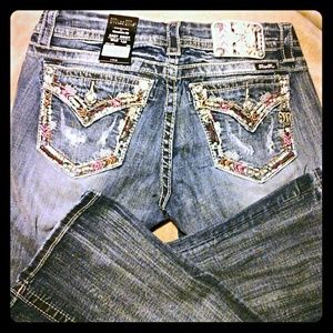Miss me jeans size 28w 33l  wild stitch pocket.