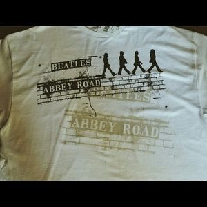Sold*The Beatles Iconic Abbey Road Graphic T-Shirt