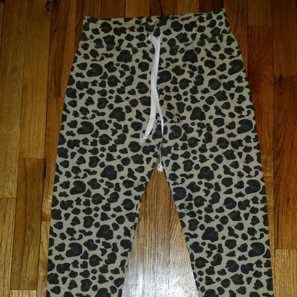 thin baggy sweatpants