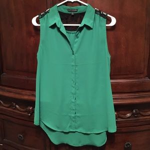 Express sleeveless portofino top!